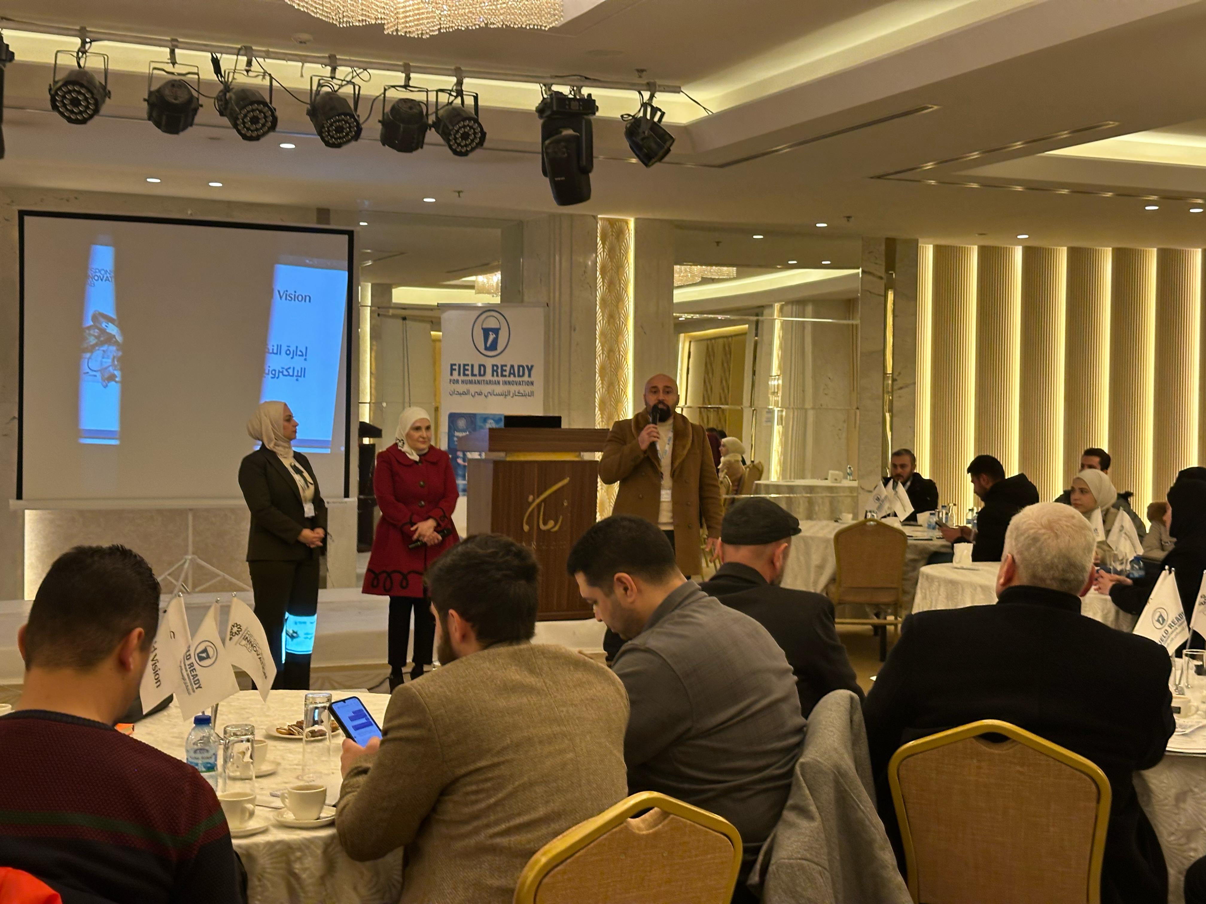 حدّي إدارة النفايات الإلكترونية.