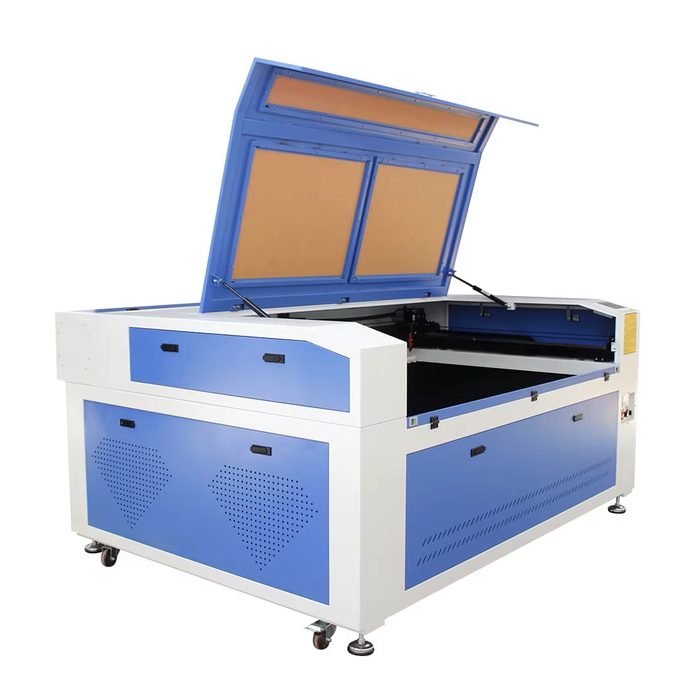 ماكينة قص ليزر CO2